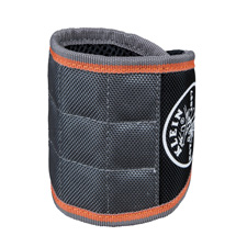<b>Sept. 25, 2018 (Lincolnshire, Ill.)</b> – Klein Tools (<a href="http://www.kleintools.com/">www.kleintools.com</a>),
for professionals since 1857, introduces the Tradesman Pro™ Magnetic
Wristband, which helps keep small pieces and parts close at hand by
fitting easily around a tradesperson’s wrist, tool belt or bag.